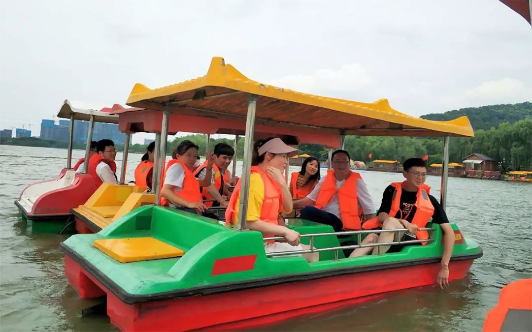 凯时娱乐团建 | 打卡后官湖湿地公园，顶住高温出来烧烤的都是真爱呀~